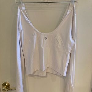 Preowned (but never wore it) White long sleeve crop top.